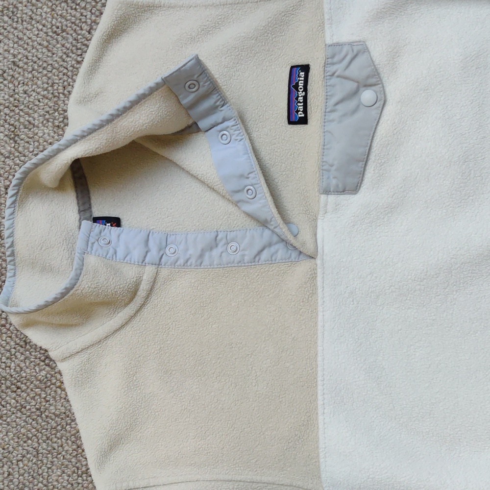 Patagonia Snap-T Synchilla fleece pullover sweater in white, beige and silver, M - Picture 4 of 13